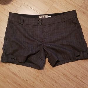 Juicy Couture brown plaid wool shorts 6